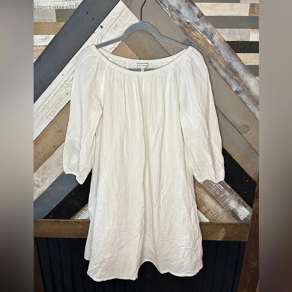 Elizabeth and James Off The Shoulder Dress sz XS